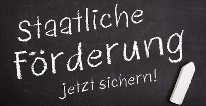 Schild mit Aufschrift staatliche Foerderung